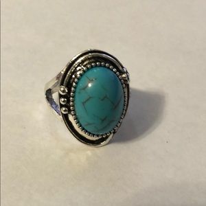 Ladies Fashion turquoise and silver ring
